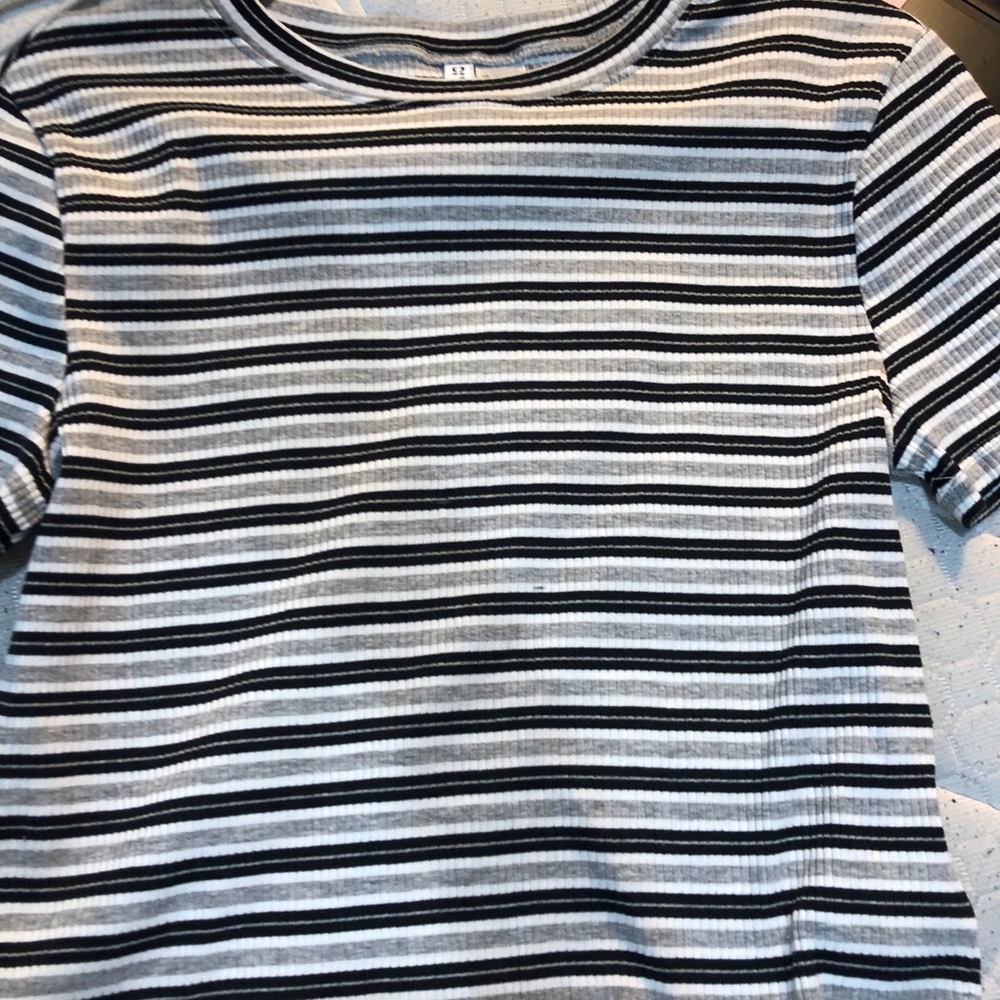 Divided h&m shirt